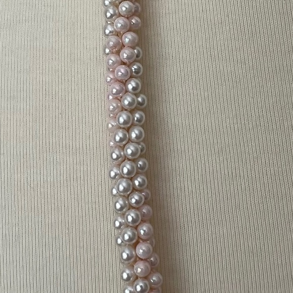 Pink and White Mini Pearl Necklace Twisted/Intertwined - Picture 2 of 5
